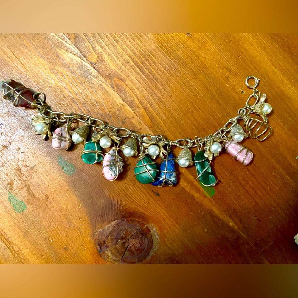 Vintage bracelet missing one stone